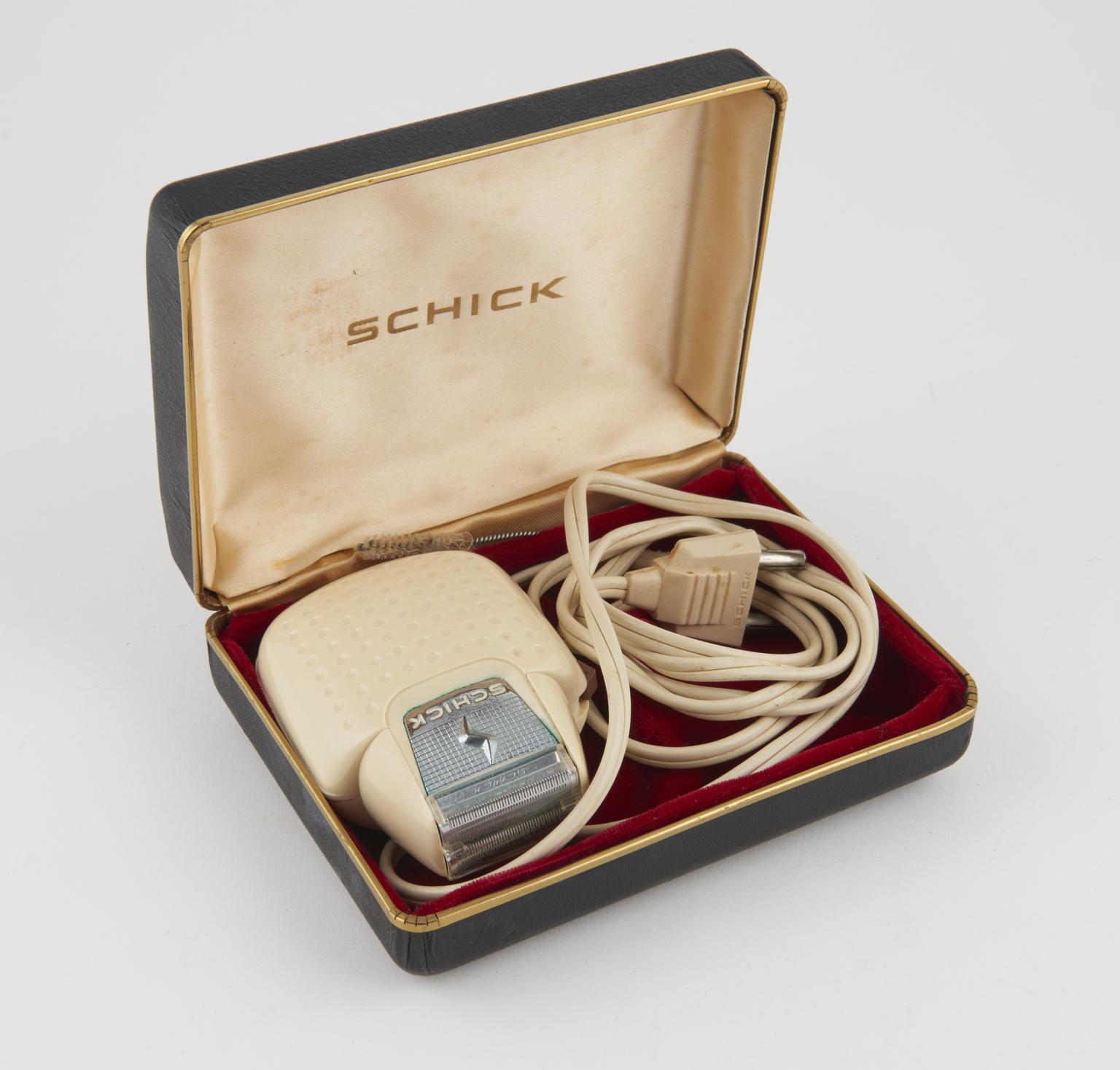 Electric razor | Science Museum Group Collection