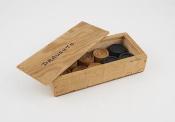 Boxed Set of Draughts
