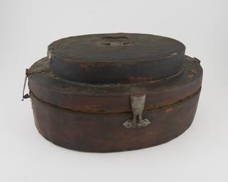 Oval leather covered barber surgeon's case