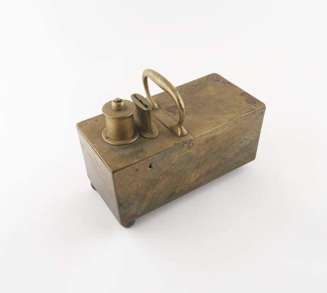 Penny-slot mechanical tobacco box, all brass, without key