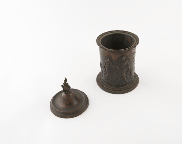 Copper tobacco jar, cylindrical body with lid