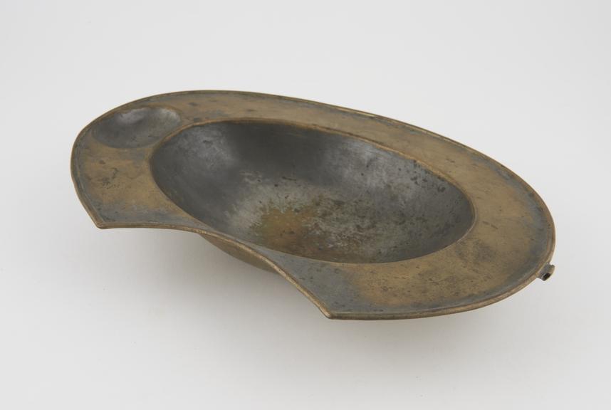 Small brass barber's shaving bowl, French, 19th century