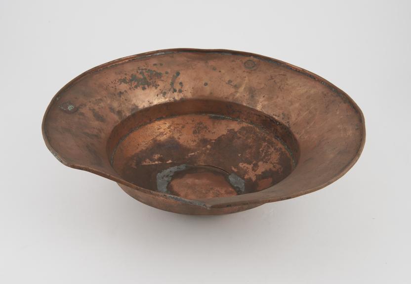 Barber's shaving bowl, copper, circular, made in Algeria