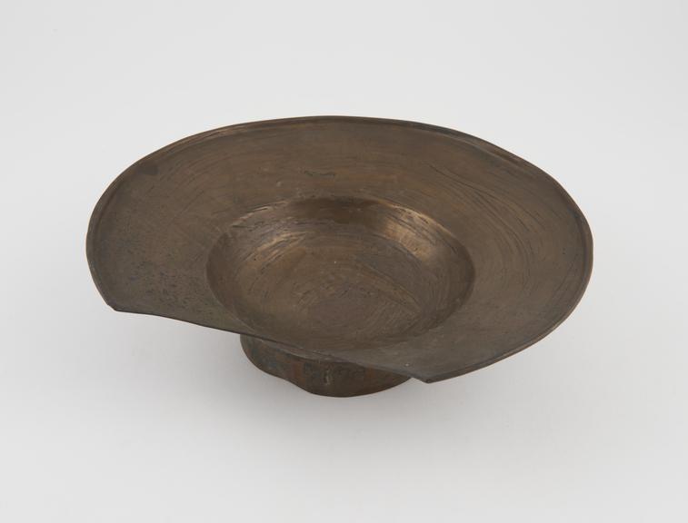 Barber's shaving bowl, brass, 18th or 19th century