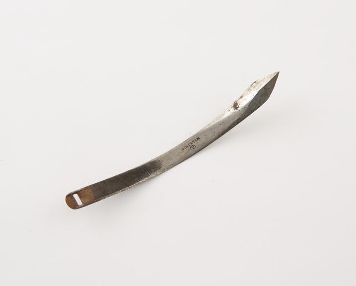 Seton needle, frog, steel, by Millikin of London, 1822-1900