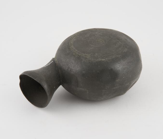 Pewter, flask-shaped male urinal, English, 1601-1800