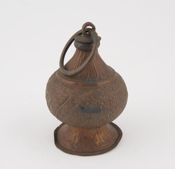 Copper pilgrim's flask with screw stopper and large ring for