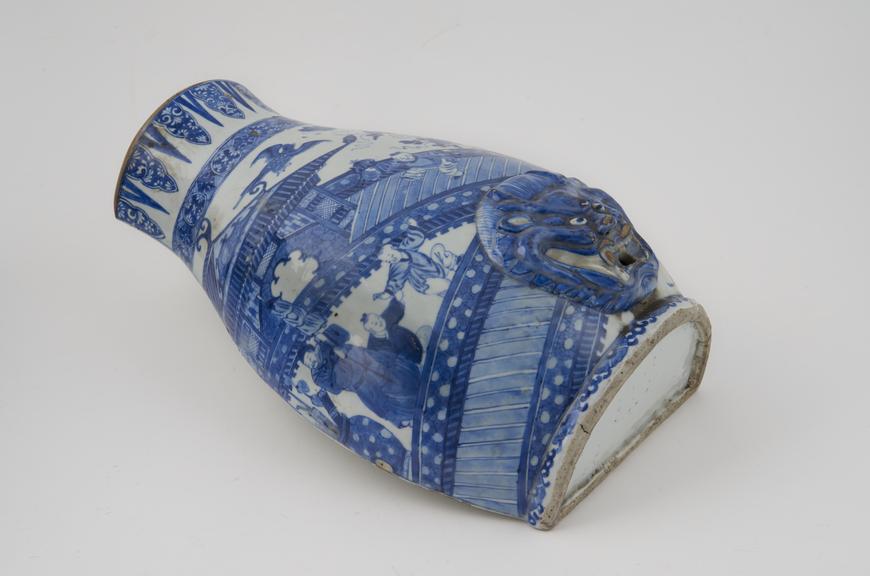 Cistern, porcelain, blue and white, Chinese manufacture