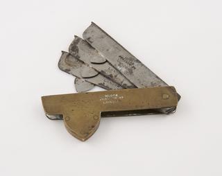 Metal three bladed fleam