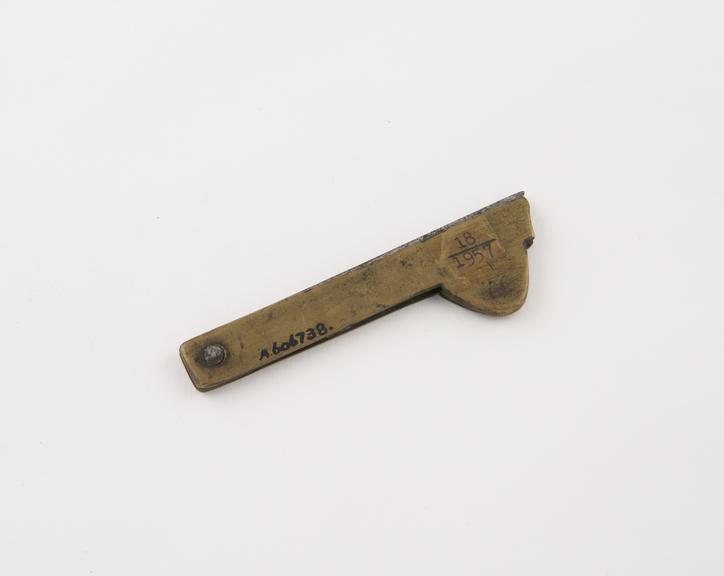 Single bladed metal fleam, probably veterinary, 1782