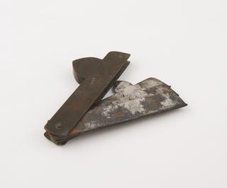 Metal three bladed fleam