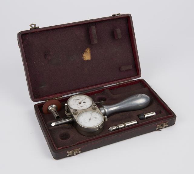 Hand held tachometer