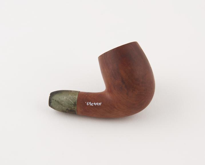 Briar tobacco pipe, mouthpiece missing