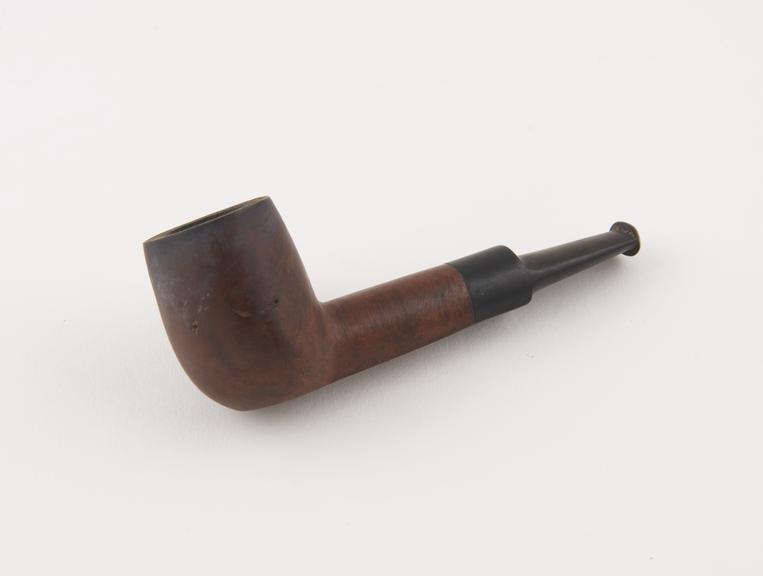 Briar tobacco pipe, short variety