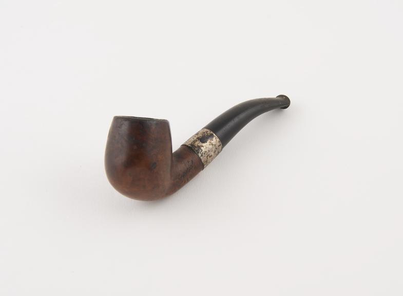 Briar tobacco pipe, small S-shaped variety