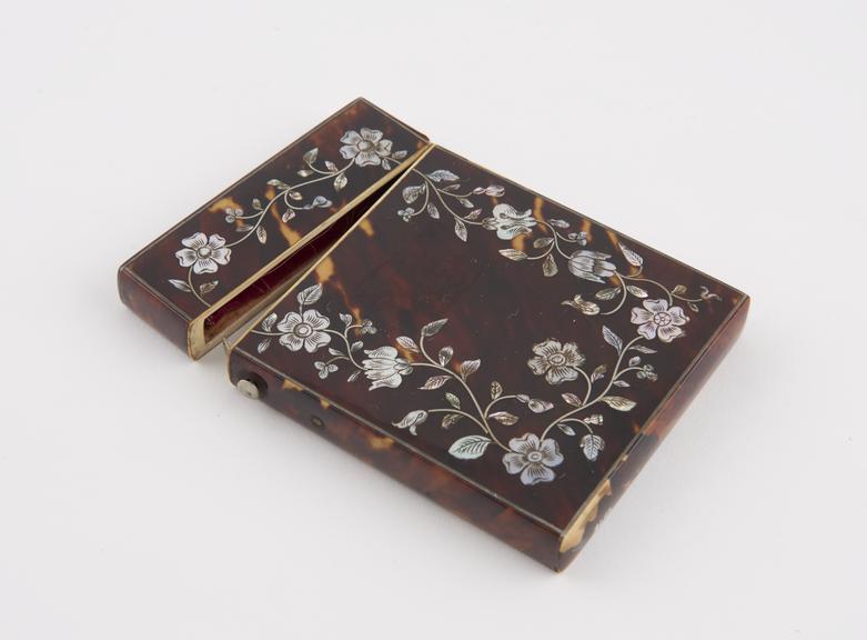 Lady's tortoiseshell card-case with floral design in inlaid