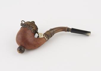 Wooden smoking pipe with decorative metal lid