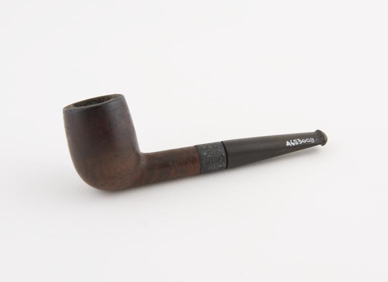 Briar tobacco pipe, pot shaped bowl, vulcanite mouthpiece