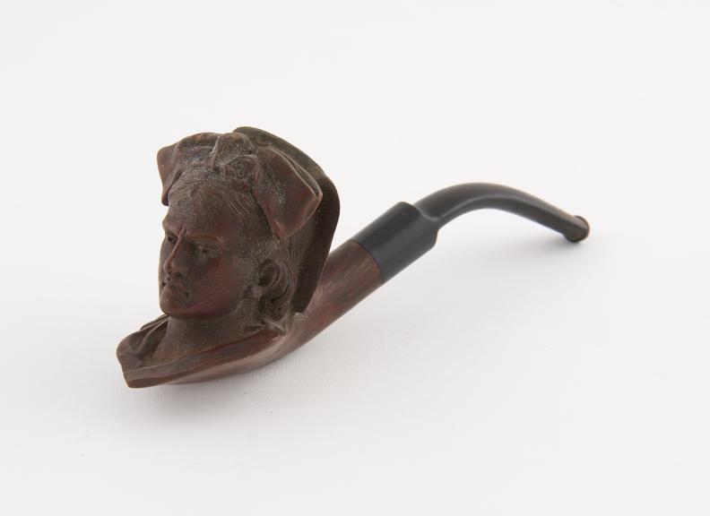 Briar tobacco pipe