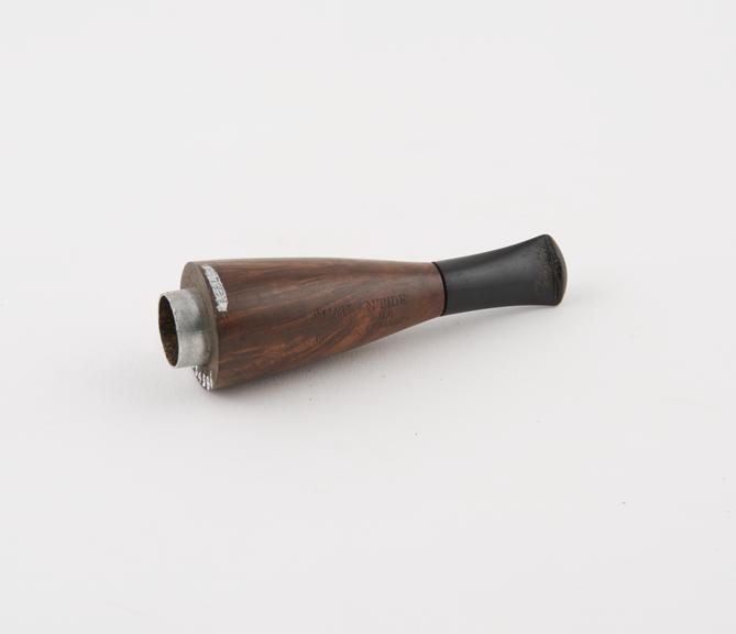 Briar wood tobacco pipe stem