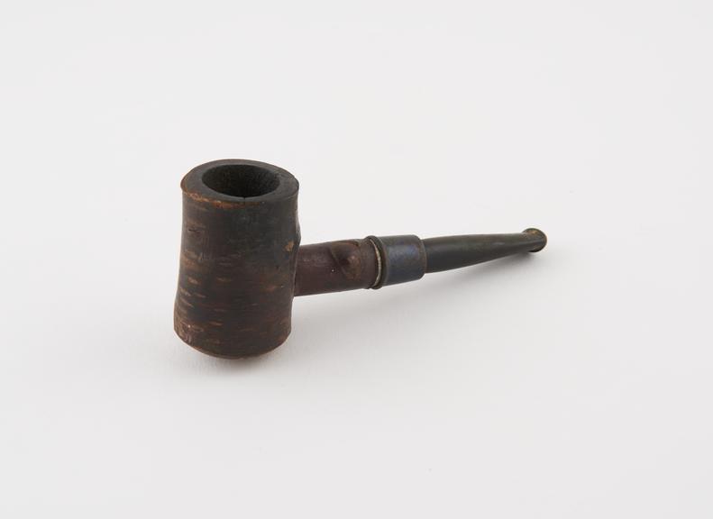 Cherry wood tobacco pipe, maker unknown, made in England (?)