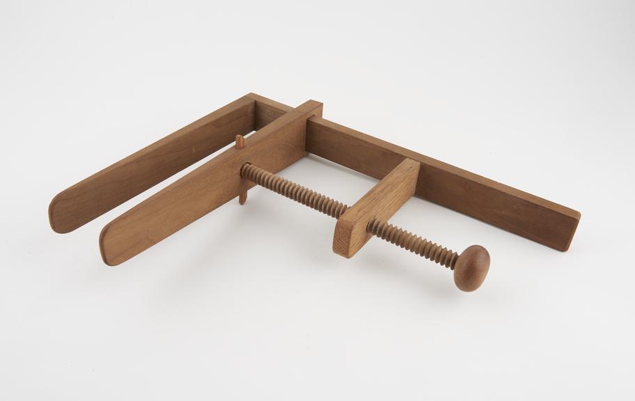 Wooden clamp, purpose unknown, English, 1850-1950