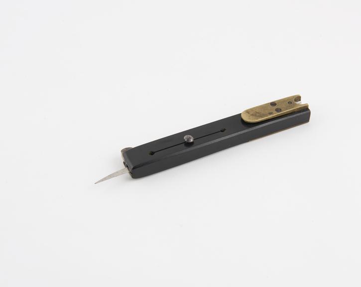 Pen knife for sharpening quill pens