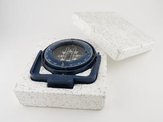 Box for 'Bosun' liquid compass