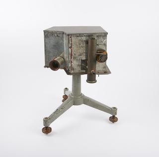 Infrared spectrometer, used by Harold Thompson