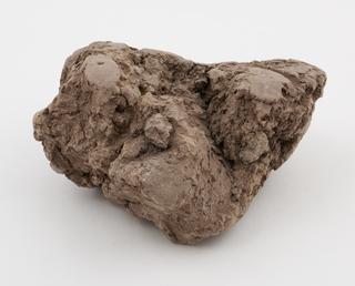 Clay lump for making red earthenware