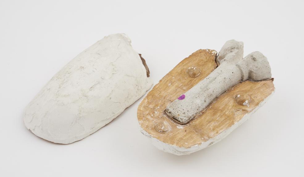 Object illustrating the Cire Perdue method