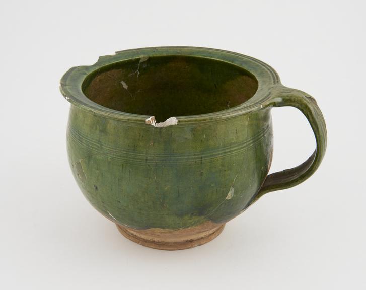 Chamber pot, green glazed earthenware, English, 1501-1700