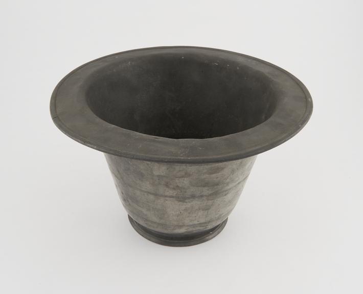 Pewter commode pan, with touch mark, English, 18th century