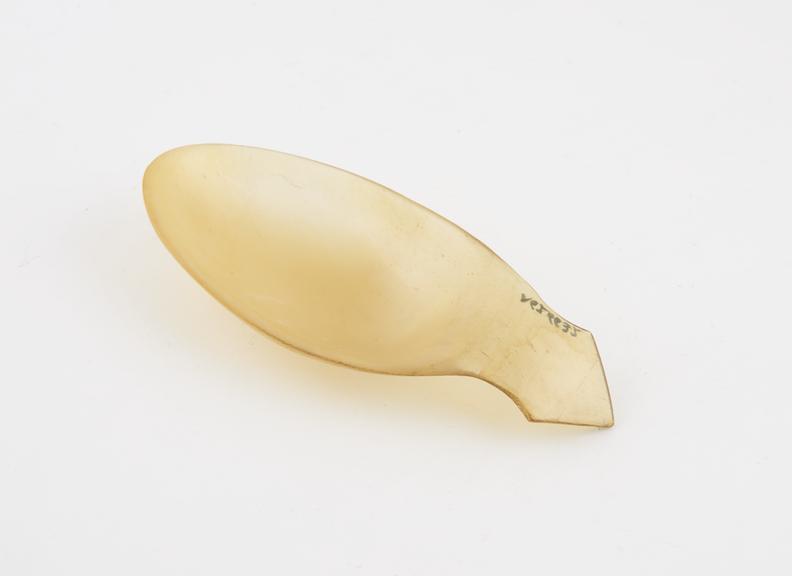 Horn spoon or scoop, English 1801-1900