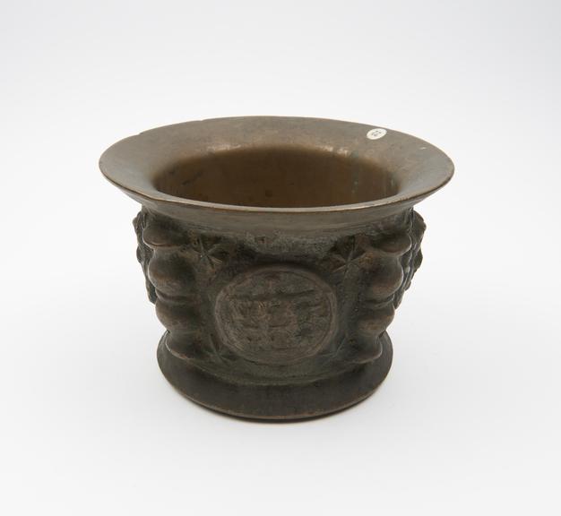 Wide bronze mortar | Science Museum Group Collection