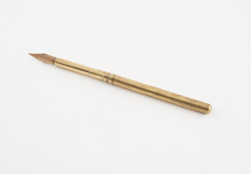 Gold pen, cylindrical, owned by Joseph Lister, made by S