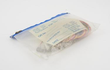 Plastic wallet of wires for EEG by SLE