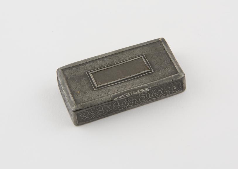 Snuff box, pewter, rectangular, roller hinged lid along length