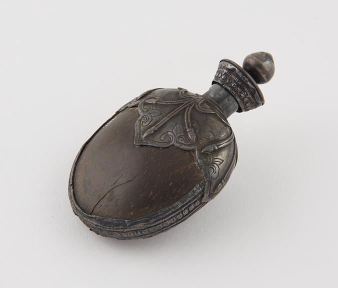 Bottle, probably for snuff, made from coconut shell and silver