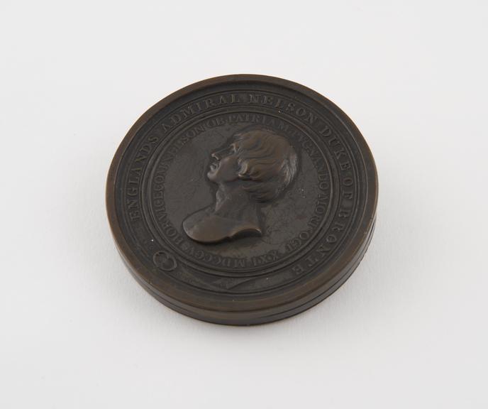 Circular bronze snuff box, commemorating death of Nelson