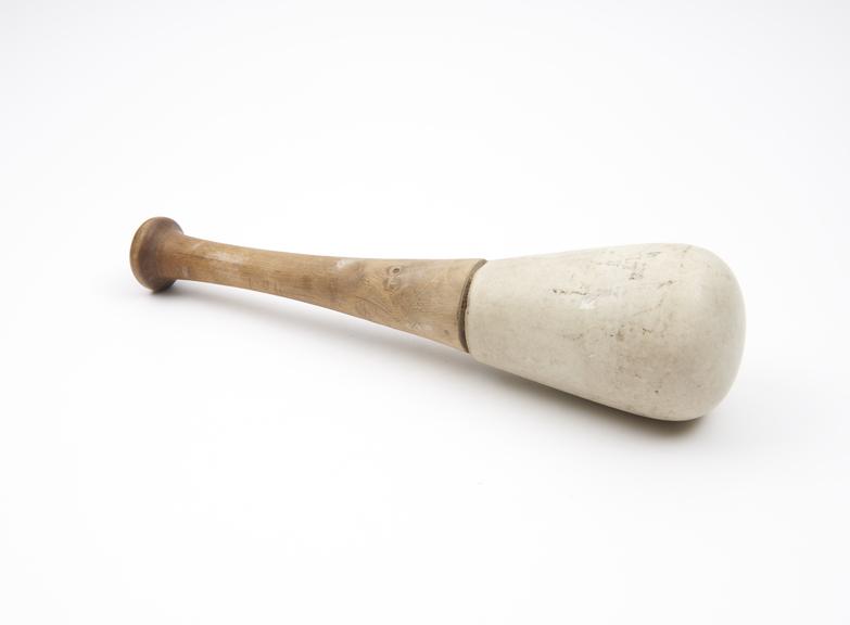 Large pestle, rounded ceramic grinding end