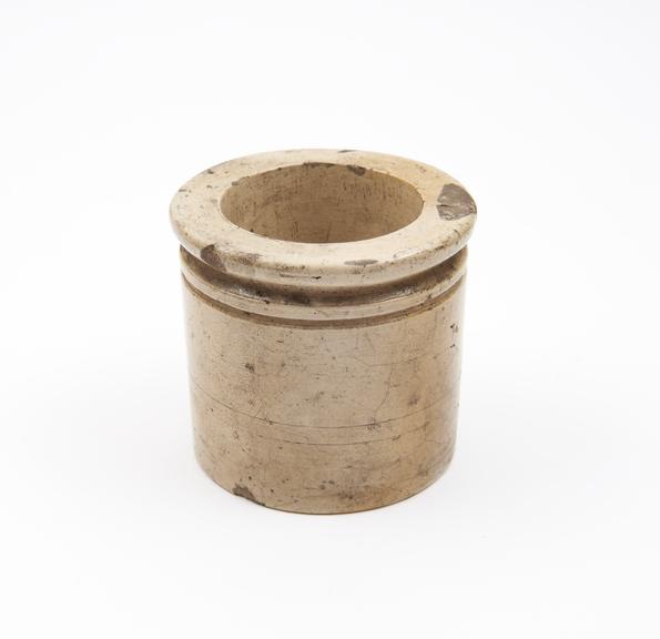 Stoneware dispensing pot, salt-glazed, 1820 to 1920