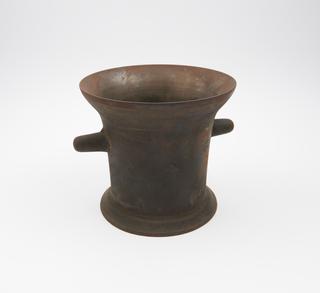 Iron bell-shaped mortar