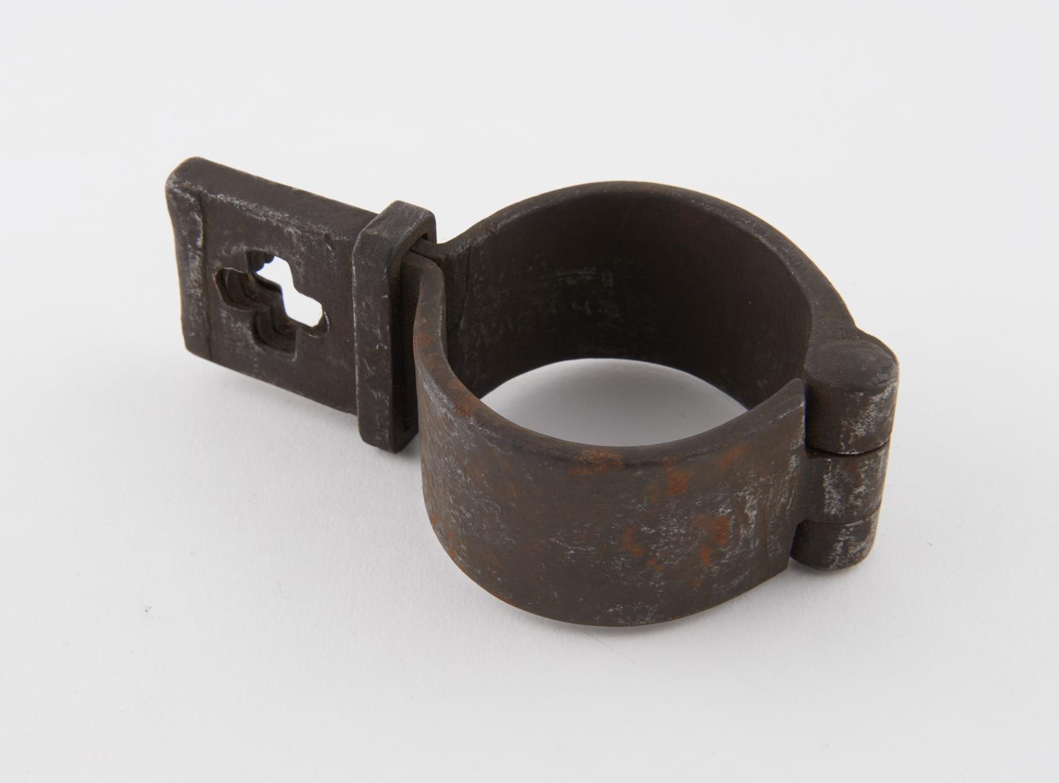 Manacle, hinged, with sleeve lock | Science Museum Group Collection