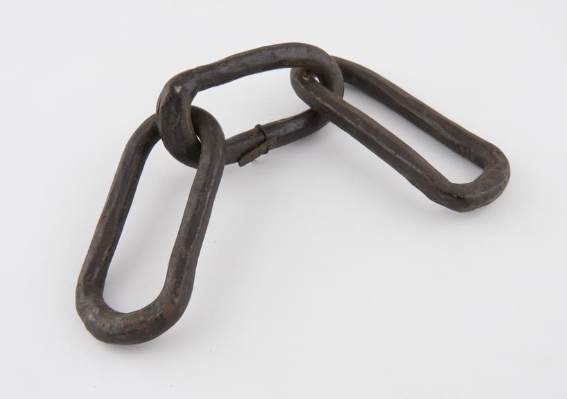 Length of iron chain, European, 1501-1800