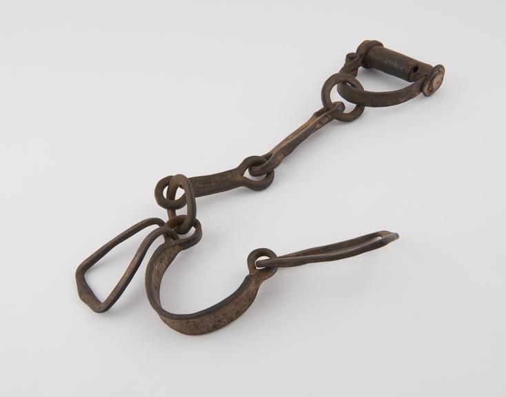 Manacle with short chain | Science Museum Group Collection