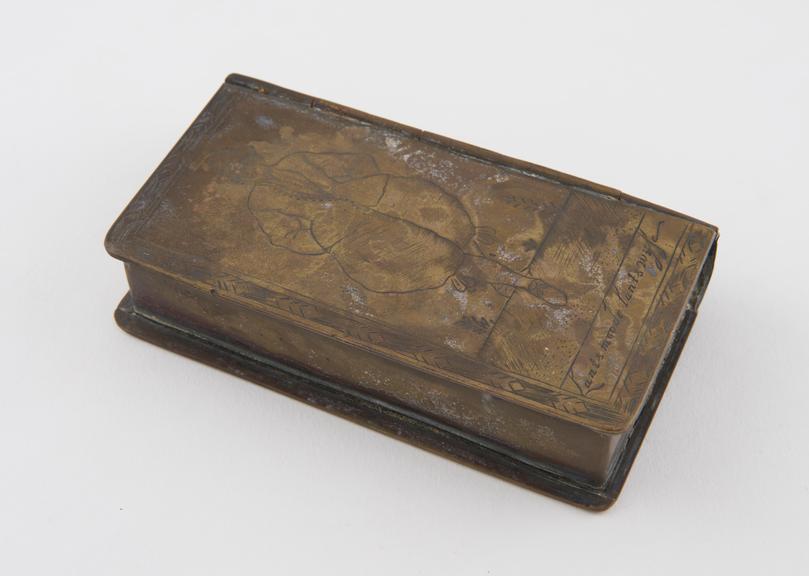 Brass snuff box in form of a book, hinged lid broken