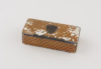Oblong wooden snuff box with Laurencekirk type hinged lid