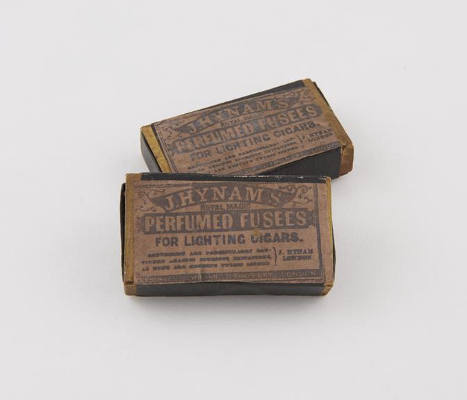 2 matchboxes containing Hynamo perfumed fuses for lighting