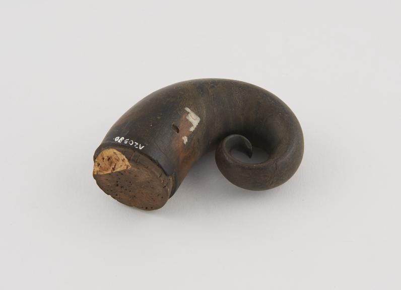 Horn snuff mull with cork stopper, probably not original